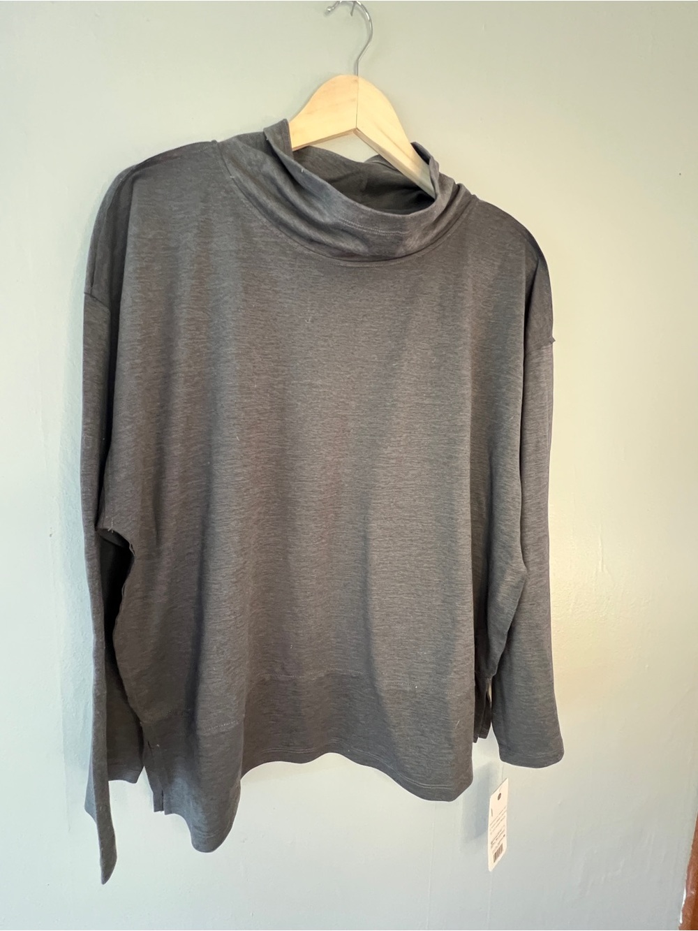 Apana White & Black Yoga Lifestyle tunic top NWT